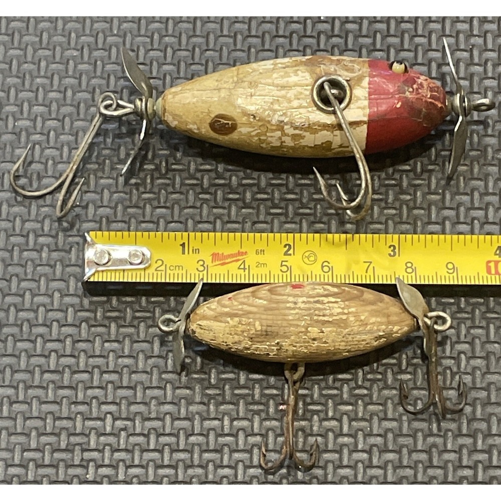 Creek Chub Baby Injured Minnow Vintage Lure, White & Red Color, Plus Unknown
